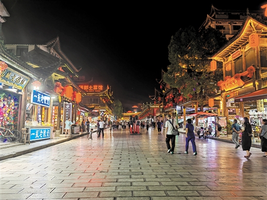 恩施土家女兒城充滿歷史與文化底蘊。