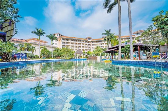 天氣漸涼，泡溫泉越來越受到市民游客歡迎。