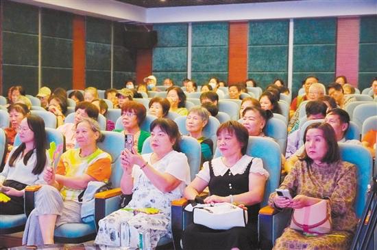 分享會上，旅游愛好者齊聚一堂。