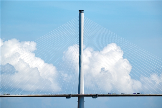 “身材”纖細、亭亭玉立的海上“小蠻腰”。