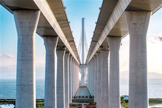 黃茅?？绾Ｍǖ赖膶ΨQ美學。