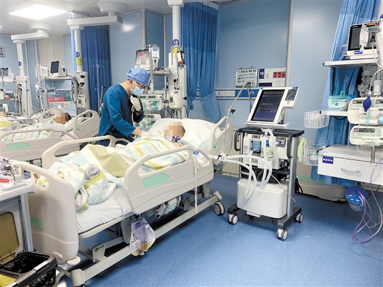 急診ICU里多是疑難雜癥患者。