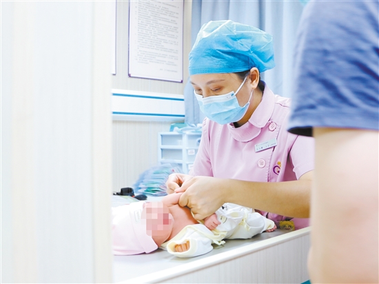 接種疫苗是有效提高免疫力的方法之一。