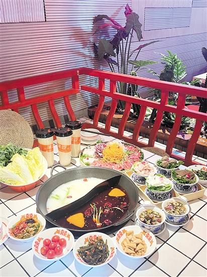 食用一頓火鍋的時(shí)間最好控制在1個(gè)小時(shí)之內(nèi)，次數(shù)以一周一次為宜。