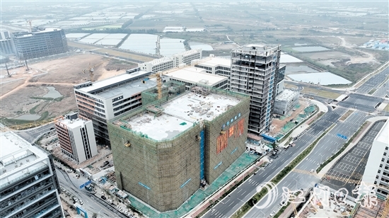 江海區(qū)項(xiàng)目動工現(xiàn)場。李萬兵