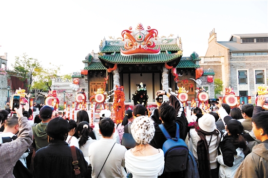 黃茅?？绾Ｍǖ篱_通后，赤坎華僑古鎮(zhèn)人氣更旺了。