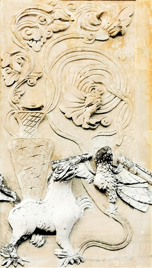 白沙鎮(zhèn)龍安村水泥雕是臺(tái)山華僑建筑的一大特色。