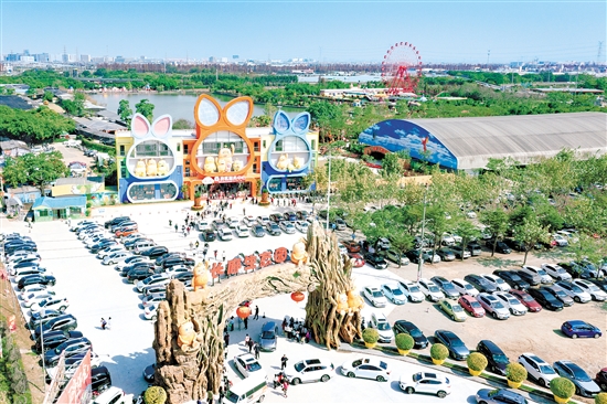 “上新”后，江門(mén)長(zhǎng)廊生態(tài)園客似云來(lái)。