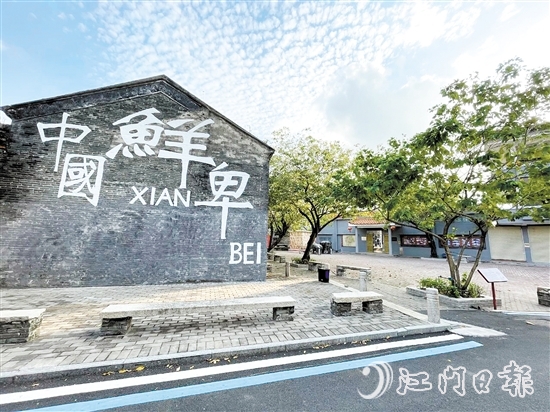 龍口鎮(zhèn)霄南村發(fā)動(dòng)村民因地制宜扮靚自家庭院，將一個(gè)個(gè)庭院打造成微景觀。