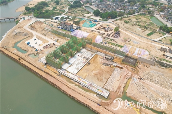 東成水閘重建工程施工現(xiàn)場。