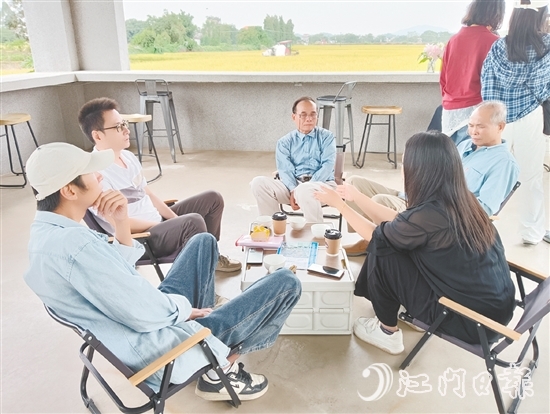 經(jīng)過修葺的謝永寬故居不僅在庭院設(shè)計上融入紅色文創(chuàng)元素，還在周邊創(chuàng)新引入稻田咖啡館業(yè)態(tài)。