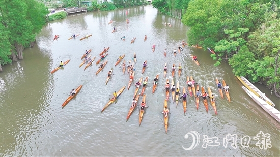 單人龍虱賽開賽，選手們競(jìng)逐“水上馬拉松”。