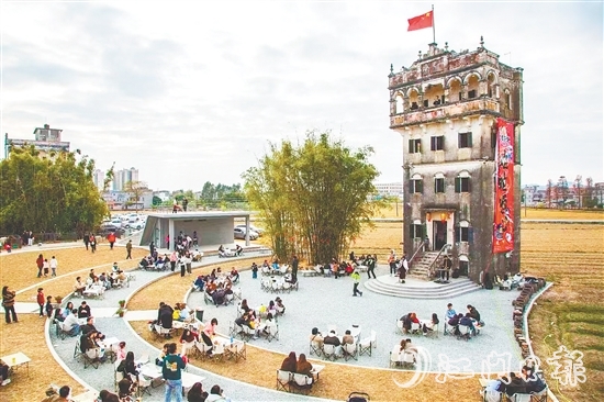 位于赤坎鎮(zhèn)紅溪村委會的“鷹村營地”，不少市民、游客前來享受“慢生活”。