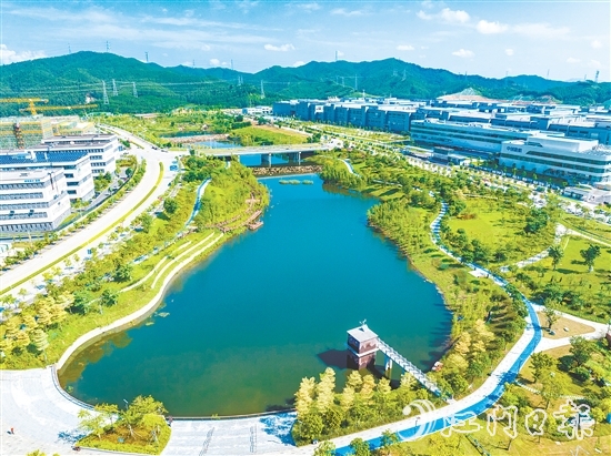 司前鎮(zhèn)全力推進新會智造產(chǎn)業(yè)園鳳山湖園區(qū)建設(shè)，依托中創(chuàng)新航等鏈主企業(yè)的帶動效應(yīng)，推動五金不銹鋼與新能源等產(chǎn)業(yè)鏈跨鏈融合發(fā)展。