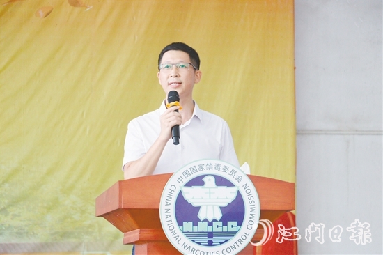 陳行芳深入基層開(kāi)展法治宣傳教育。