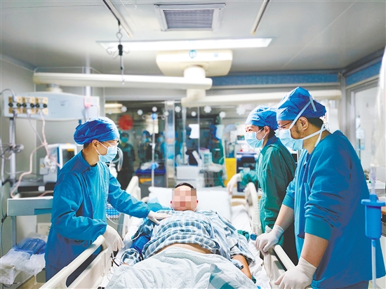 釣魚愛好者陷入多器官衰竭，被緊急送入ICU搶救。