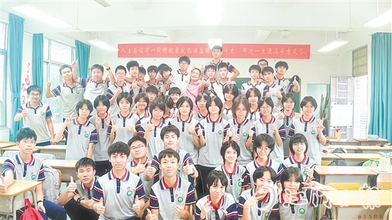 為期三天的中考圓滿落幕，臺山1.7萬余名初二、初三學(xué)子順利完成人生重要一考。