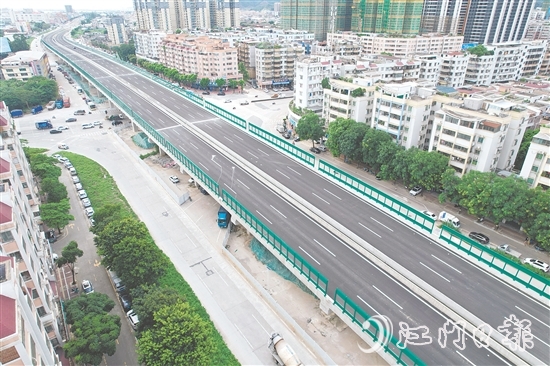 國(guó)道G240新會(huì)段三和大道北跨線橋貫通，大大方便群眾出行。