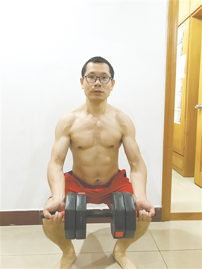 運(yùn)動(dòng)已成為馮嘉威雷打不動(dòng)的日常。