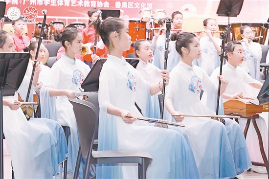 臺山市新寧小學(xué)民樂團在各級比賽中屢獲佳績。