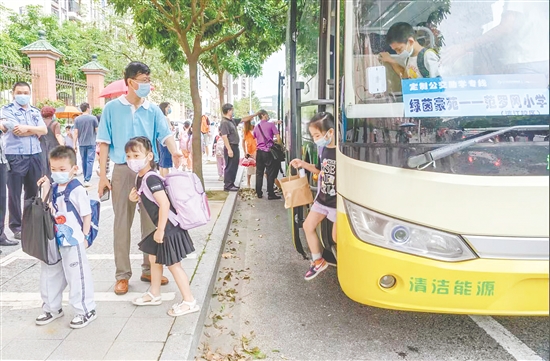 范羅岡濱江小學的定制公交線路覆蓋了周邊多個小區(qū)。