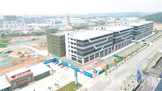 萬洋眾創(chuàng)城施工現(xiàn)場。