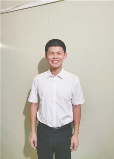 海軍大連艦艇學院畢嵩暢