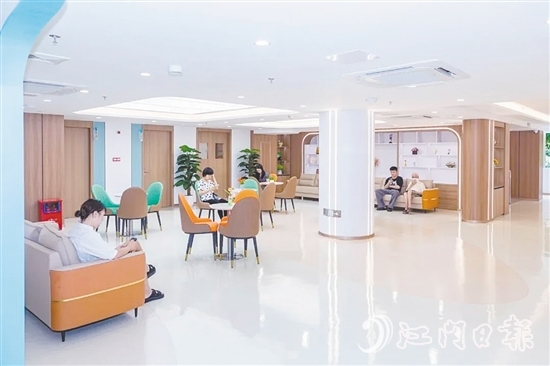 新會(huì)區(qū)人民醫(yī)院口腔中心于今年6月投入使用。