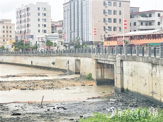 分洪暗涵為公仔河分流，它正是解決內(nèi)澇的關(guān)鍵。