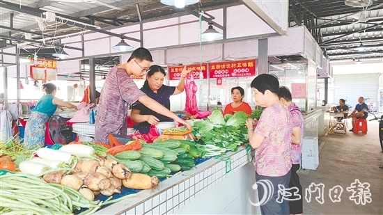 干凈有序的疏導(dǎo)點(diǎn)，得到市民的普遍認(rèn)可。