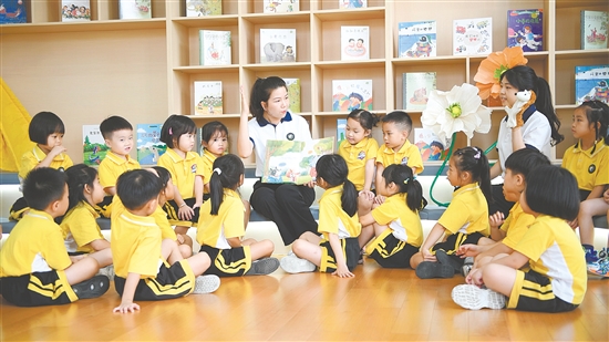 恩平“書香校園”建設(shè)成果顯著，閱讀氛圍濃厚。