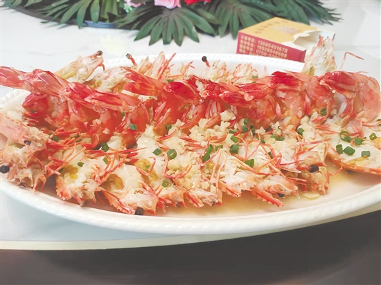 開(kāi)漁后，食客可盡情品嘗新鮮美味海鮮。