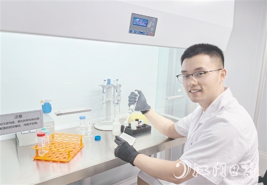 劉金滿深耕中醫(yī)腦病研究領(lǐng)域。