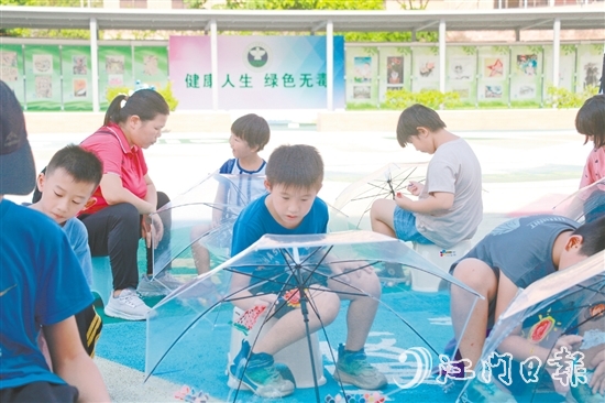 恩平市禁毒教育基地常態(tài)化策劃開展多樣化“禁毒+”主題宣教活動。