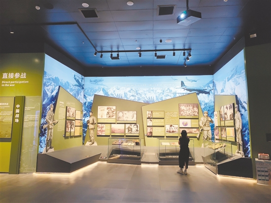 中國僑都華僑華人博物館展示了僑胞投身反法西斯戰(zhàn)爭的英勇事跡。鄧國一