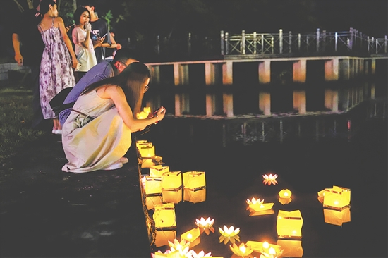 “七夕等圩”活動的核心魅力，在于對傳統(tǒng)習(xí)俗的創(chuàng)新詮釋。