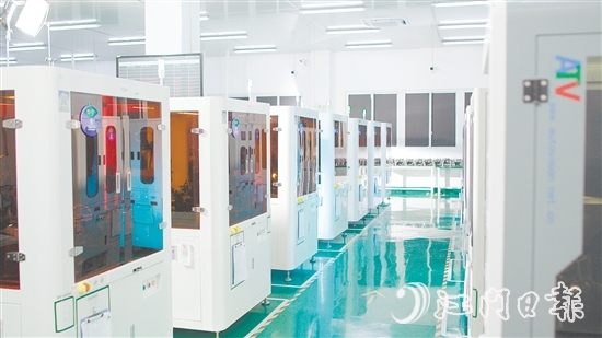 鈞崴電子生產(chǎn)車間。