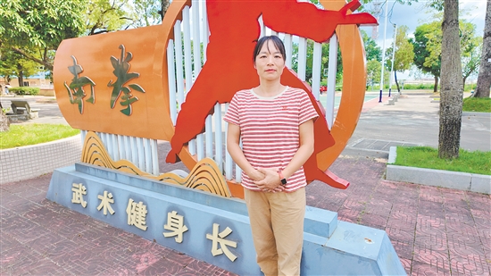 恩平市江南學(xué)校體育教師肖谷生