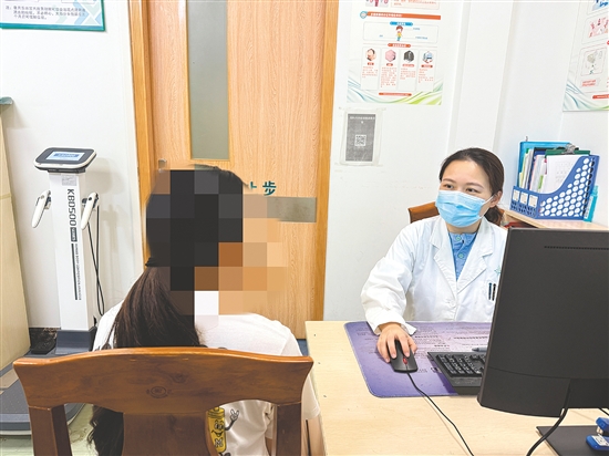 更年期不適不要忍，應(yīng)當(dāng)主動(dòng)尋求醫(yī)學(xué)幫助。