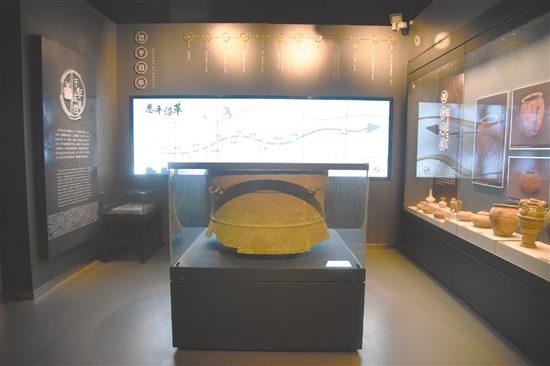 恩平市博物館的鎮(zhèn)館之寶——恩平大帽鼓銅鼓。