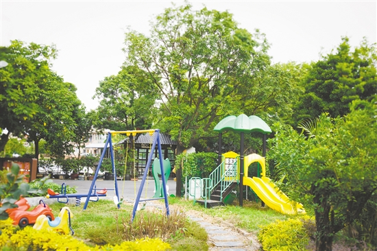 雙橋村發(fā)動(dòng)村民巧用廢舊建材，打造出6處口袋公園、20處“美麗庭院”，助力古勞水鄉(xiāng)創(chuàng)建成為江門(mén)首個(gè)省級(jí)濕地公園。