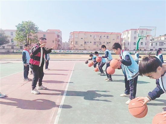 在赤溪鎮(zhèn)，籃球運動有著深厚根基，已融入群眾血脈。