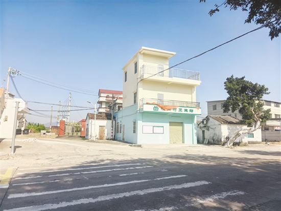 鶴山市人武部投入資金幫助松崗村衛(wèi)生站完成改造。