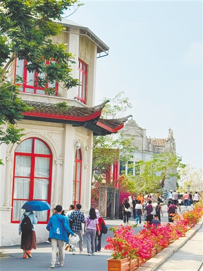 華僑文化是赤坎華僑古鎮(zhèn)不可復制的“靈魂內(nèi)核”。