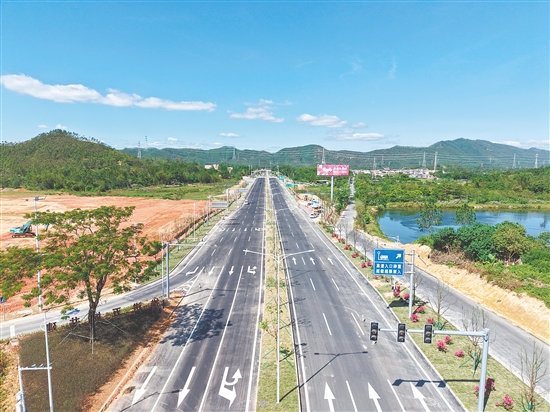按照城市整體發(fā)展規(guī)劃，未來(lái)恩平大道將持續(xù)優(yōu)化道路沿線綠化景觀、市政設(shè)施、慢行系統(tǒng)和公共服務(wù)配套，全力打造一條集交通通行、生態(tài)休閑、品質(zhì)居住、商業(yè)集聚、文體康養(yǎng)于一體的城市綜合發(fā)展主軸。