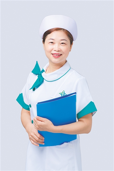 姓名：譚春興