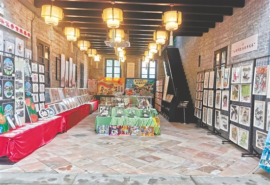 本次展覽展出睦洲學(xué)子的多件作品。