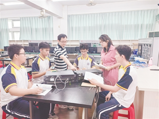學校競賽氛圍十分濃厚。
