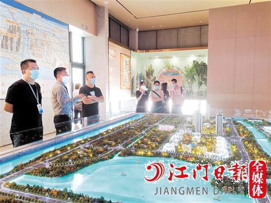 業(yè)內人士預測國慶黃金周樓市將熱鬧起來。