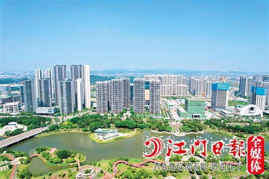 我市改善型住房需求不斷增加，房企結(jié)合購房者的需求推出多樣化產(chǎn)品。